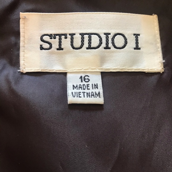 Gently worn Brown Studio I Dress Sz. 16 - Picture 5 of 12